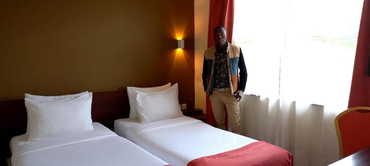 Hotel Sunrise Nairobi Ngoại thất bức ảnh